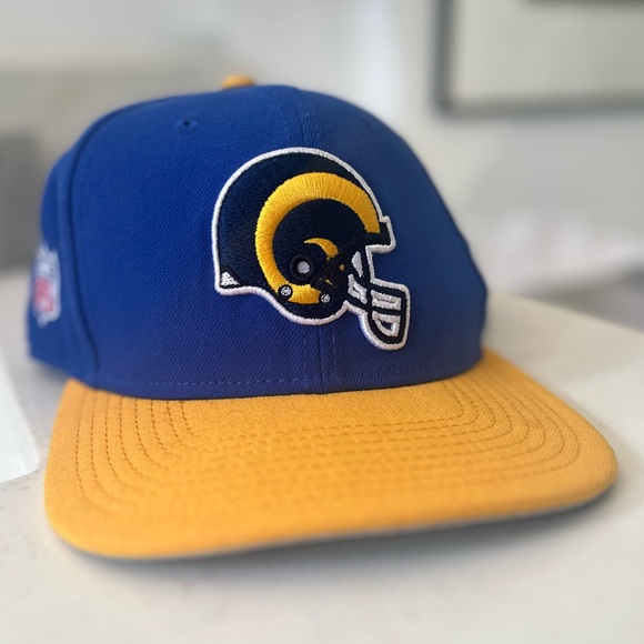 Official LA Rams Hat - Picture 4 of 6